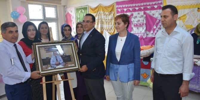 Kahta İlçe Halk Eğitim Merkezi Yıl Sonu Sergisi