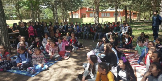 Tokat’ta, ’Okullu Okulsuz Okuyoruz Yazıyoruz’ Projesi