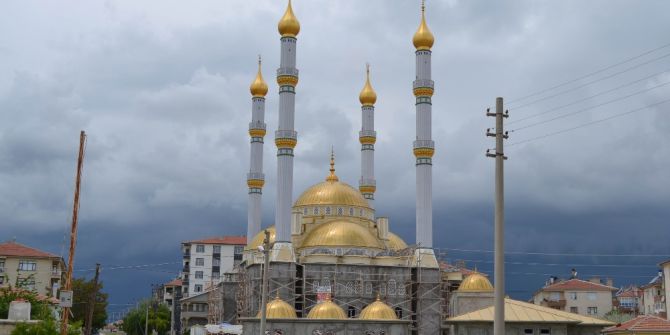 Kulu’da Yapımı Süren Yeşil Cami Kısmen İbadete Açıldı