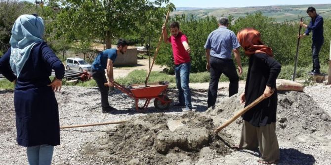 Üniversite Öğrencilerinden “Her Köye Ulaş Mutluluğu Paylaş” İsimli Proje