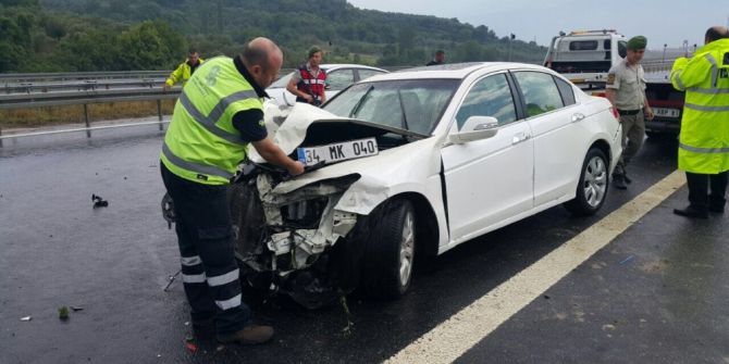 Oto Yolda Akıl Almaz Kaza: 1 Ölü, 3 Yaralı