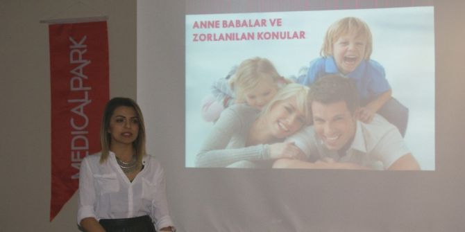 Psikolog Uyarısı: “Çocuğun Her Yaptığına ‘Aferin’ Demeyin”