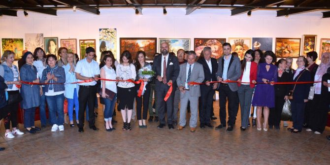 İzmek Kursiyerlerinden Resim Sergisi