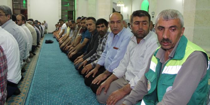 Adıyaman’da İlk Teravih Namazı Kılındı