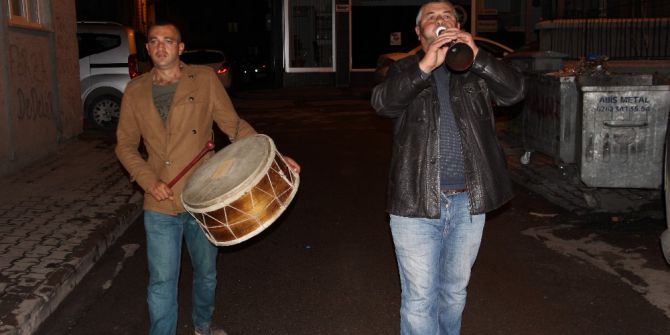 Sivaslılar Sahura Davul Ve Zurnayla Uyandı