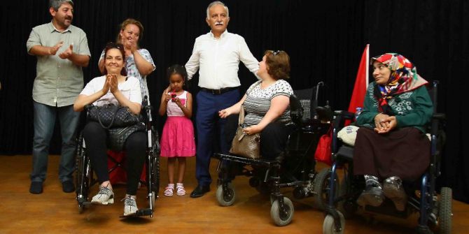 İzmir’in En Büyük Engelliler Merkezi Bayraklı’da Açıldı