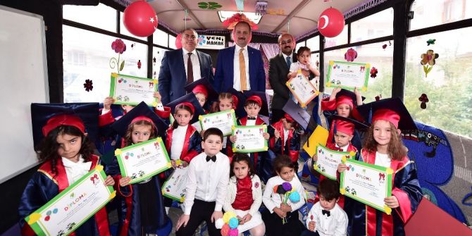 Mobil Anaokulu 2017 Mezunlarını Verdi