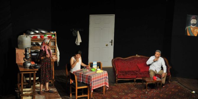 Erdemli Belediyesi Şehir Tiyatrosu Giresun’da Sahneye Çıktı