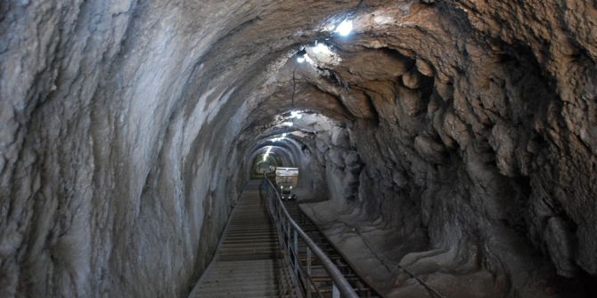 Dracula’nın Esir Tutulduğu Kaledeki Gizli Geçitte 140 Metre Derinliğe Ulaşıldı