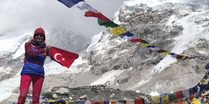Türk Bayrağı Everest’te Dalgalandı