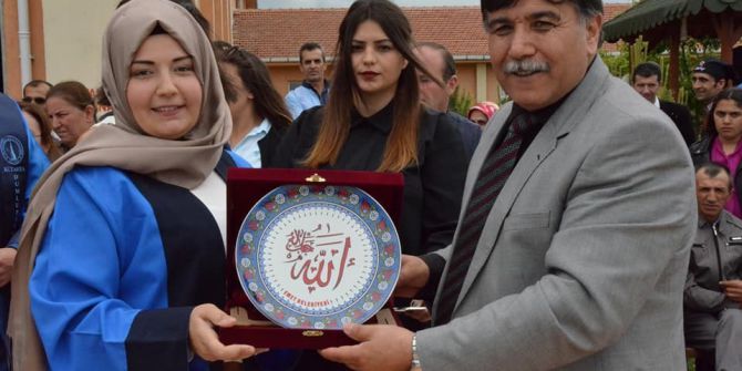 Emet Myyo’da Mezuniyet Coşkusu