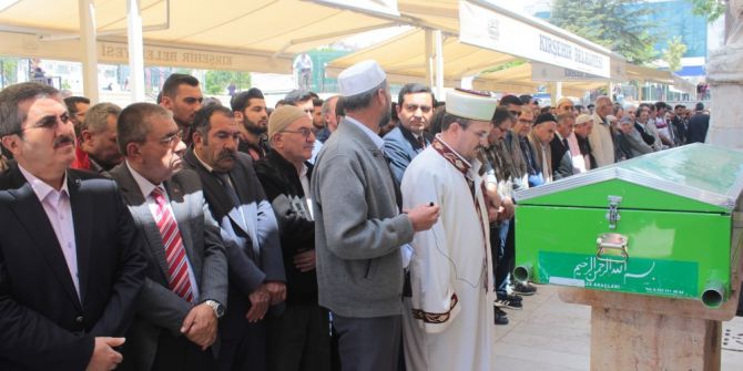 Hocalarını Son Yolculuğunda Yalnız Bırakmadılar