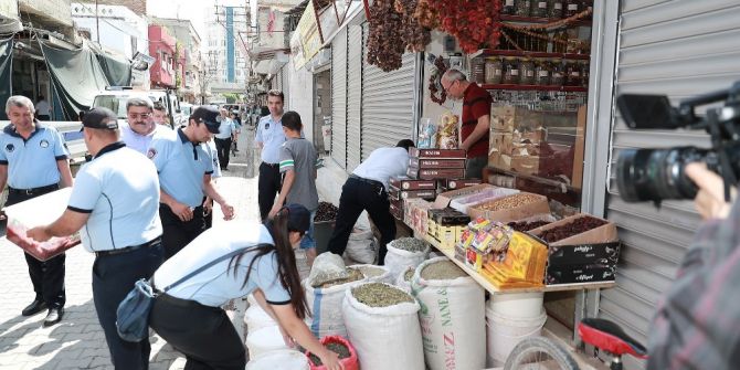 Seyhan Zabıtası Kaldırım İşgalinin Önüne Geçti