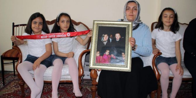 İkizlerin ’Cumhurbaşkanı’ Sevgisi