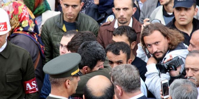 2 Şehit Kardeşi Birbirlerine Sarılarak Teselli Buldu