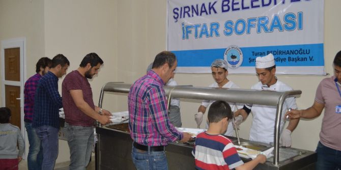 Şırnak’ta İlk İftar Açıldı