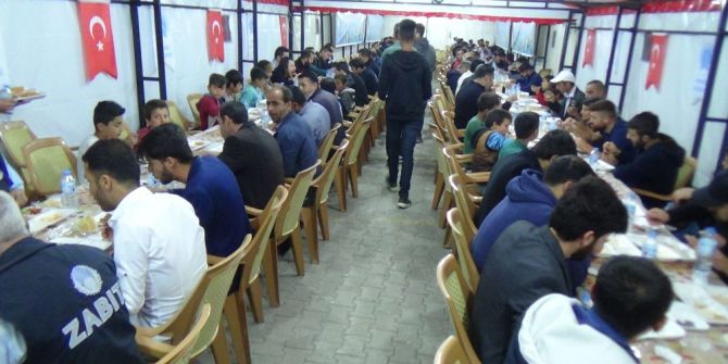 Hakkari Belediyesi İftar Çadırı Açtı