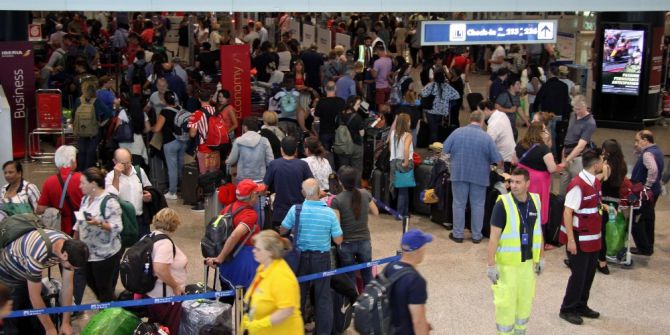 Londra’da British Airways Tüm Uçuşlarını İptal Etti