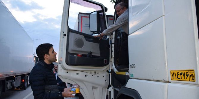 Kaymakam Erdem Sürücüleri İftar İçin Durdurdu