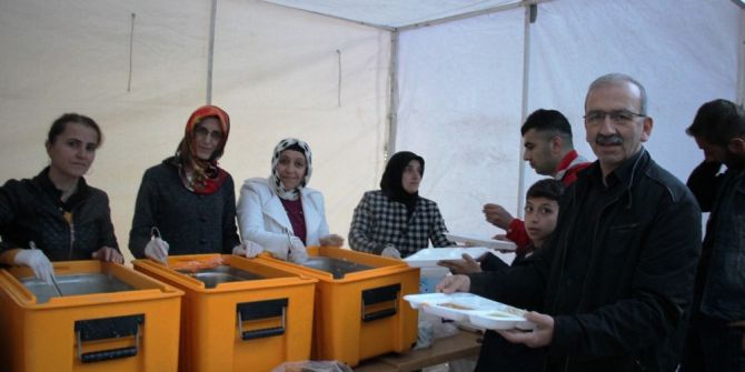 Artvin İlk İftarını Birlikte Yaptı