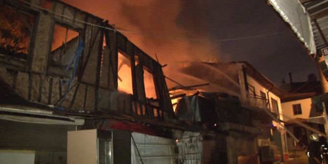 İtfaiye Meydanı Alevlere Teslim Oldu