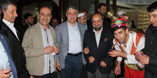 Tatvan’da Osmanlı Şerbeti İkramı