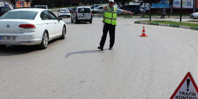 Bursa Polisinden ’Huzurlu Sokaklar’ Uygulaması