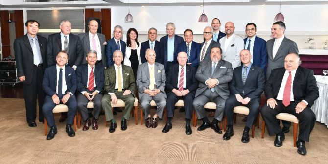 Konsoloslar İzmir’i Konuştu