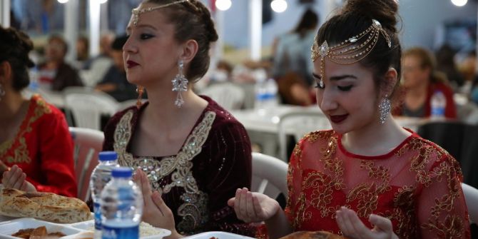 Buca’da Bin Kişilik İftar Sofrası