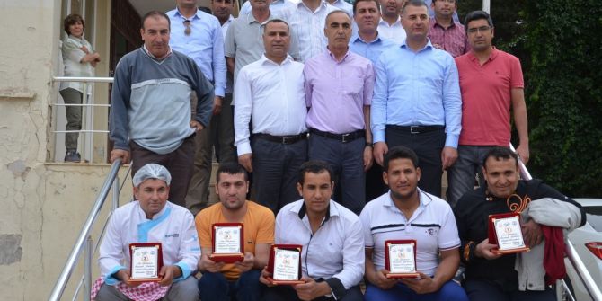 Aşçılık Kursu Mezunları Arasında Yemek Yarışması