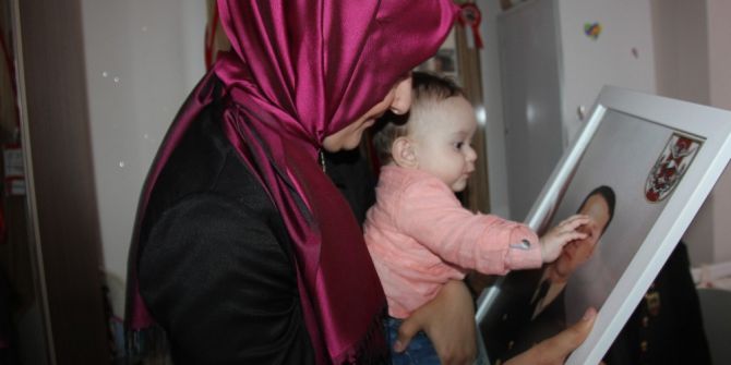 Şehit Babasının Adı Ve Hatıralarıyla Büyüyor