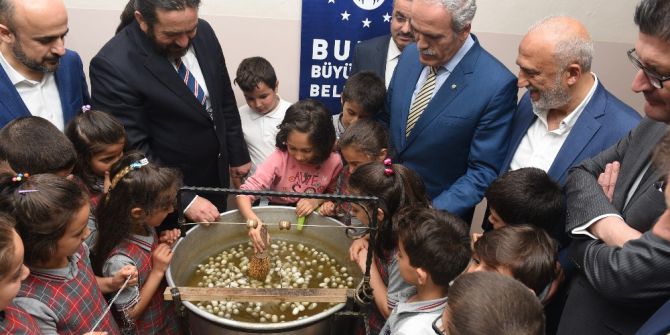 İpek Böceği Minik Ellerde Hayat Buluyor