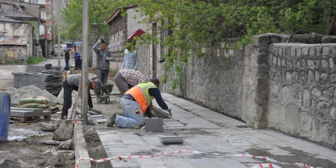 Osmanlı Projesi Kapsamında Kaldırımlar Yenileniyor