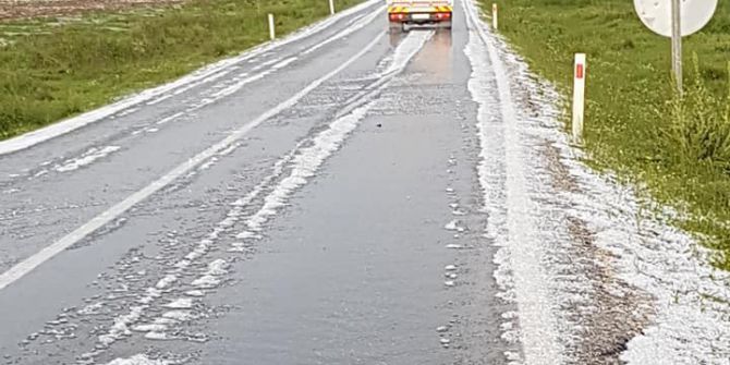 Sandıklı’da Şiddetli Yağış Ekili Alanlara Zarar Verdi