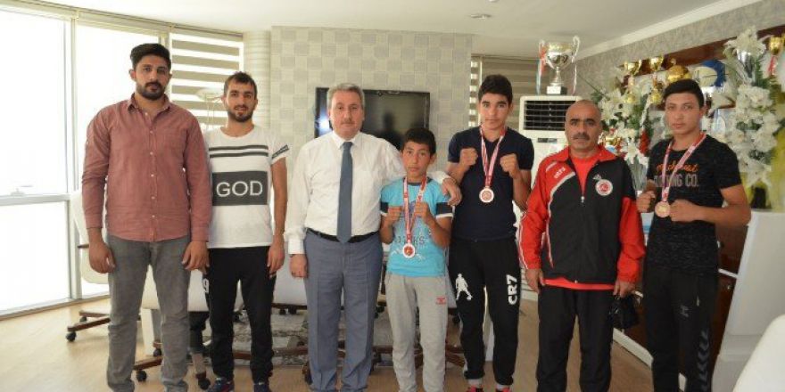 Erzurum’un Kick Boksta Başarı Çıtası Yükseldi