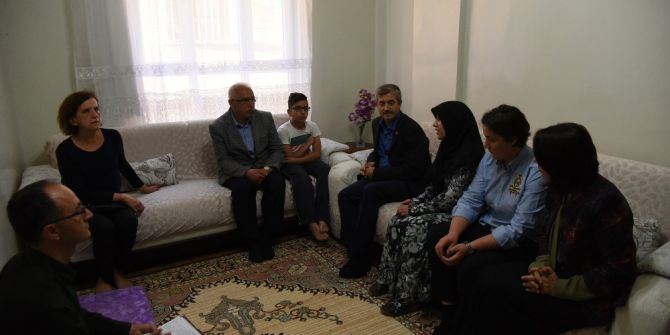 Başkan Tahmazoğlu, Aileleri Ziyaret Etti