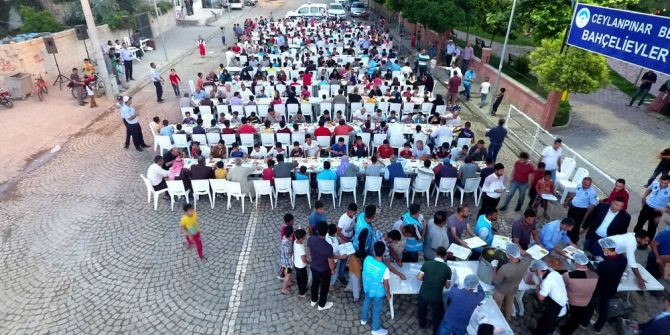 Suriyelilerin İftar Coşkusu