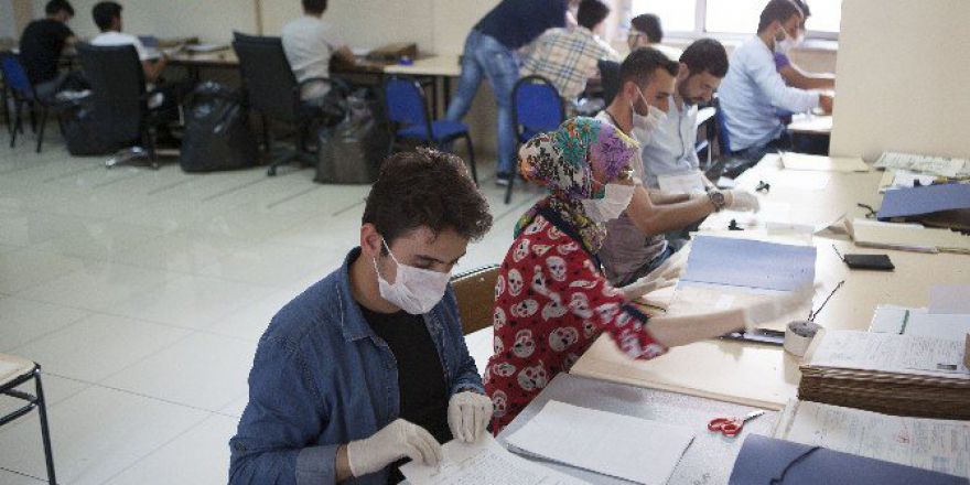 Atatürk Üniversitesi Öğrenci Arşiv Dosyaları Dijital Ortamda