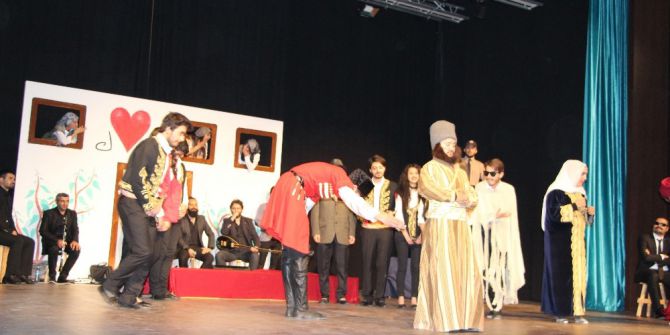 Ardahan’da ‘Şair Evlenmesi’ Sahnelendi