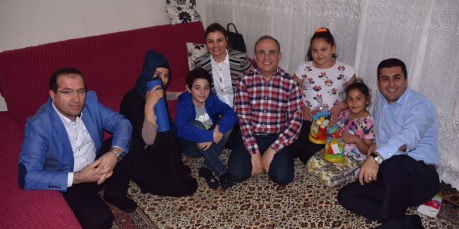 Başkan Uğurlu’dan Çat Kapı İftar Ziyareti