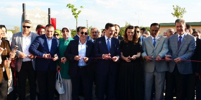 Karabağ Parkı’nın Açılışına Yoğun İlgi