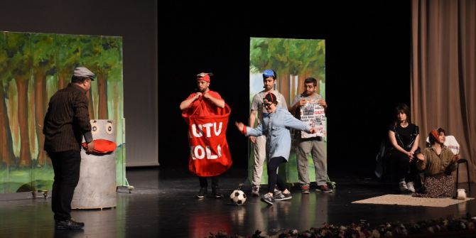 Çocuklar Çevre Bilincini Tiyatroda Eğlenerek Öğrendi