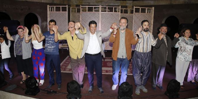 Döşemealtı’nda Önce İftar Sonra Tiyatro Gösterisi