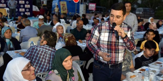 Kepez Belediyesi’nden 2 Mahallede İftar Sofrası