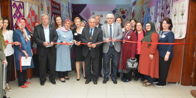 İzmek Kurslarının Yılsonu Etkinlikleri Sona Erdi