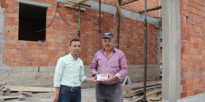 Yangınzedeler İçin Kahvehanesinde Yardım Kampanyası Başlattı