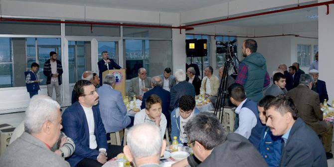 Başkan Akyürek, Kimsev Ve Meram Muhtarlar Derneği İftarına Katıldı