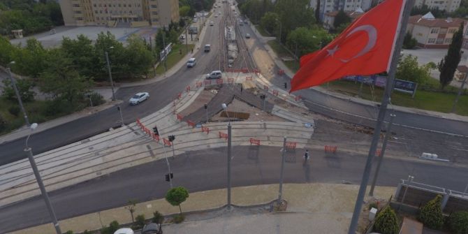 Tramvay Yan Yollarında Asfaltlama Yapıldı