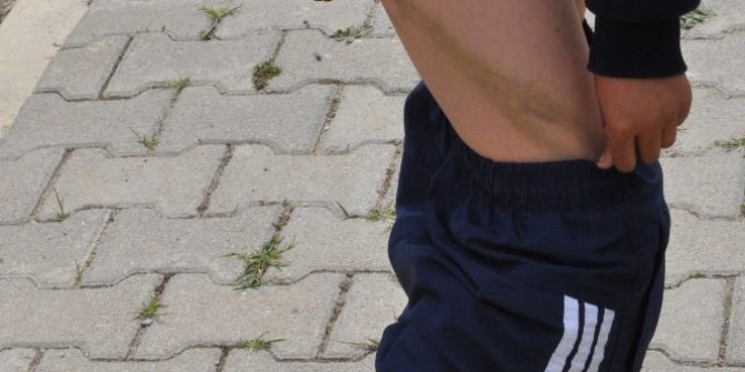 Öğretmen, Öğrencisini Projeksiyon Cihazı Kablosuyla Dövdü