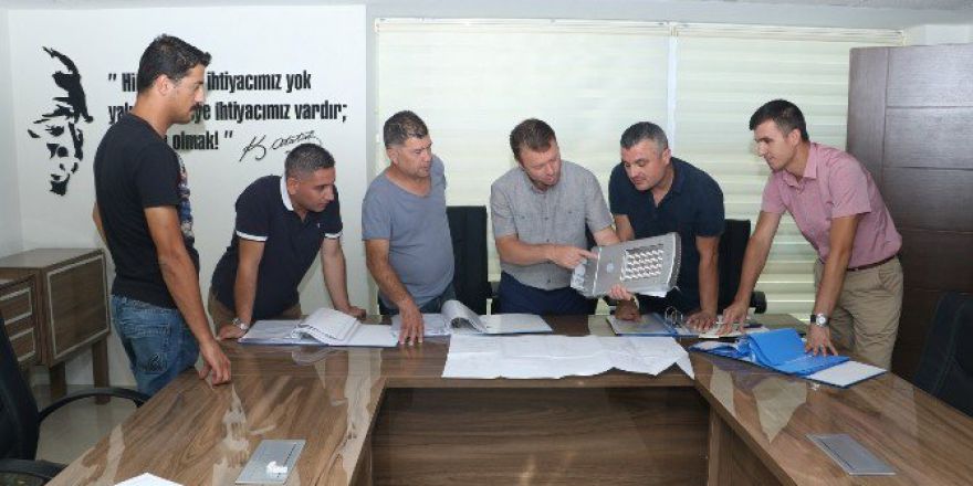 Su Depoları Güneş Enerjisiyle Aydınlanıyor